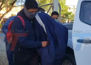 Policía identifica a cuatro implicados en el robo de una camioneta y recupera el vehículo en la ruta hacia el Chaco