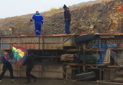 FLOTA PADCAYA TERMINA VOLCADA Y DEJA 3 PERSONAS FALLECIDAS Y 15 HERIDAS EN EL SECTOR DE COCHA