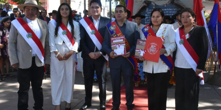 Tarija rinde homenaje a Moto Méndez por los 242 años de su natalicio