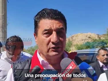 ALCALDÍA DE TARIJA REALIZA TRABAJOS DE MANTENIMIENTO Y LIMPIEZA EN EL INGRESO A SAN MATEO ANTE RIESGOS POR EL PASO DE VEHÍCULOS PESADOS